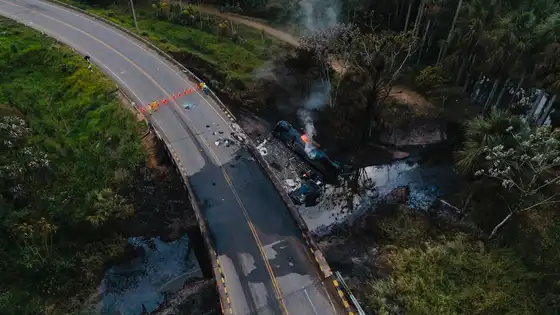 Madre de Dios: Vía Interoceánica continúa inhabilitada tras accidente que dañó el puente El Castañal