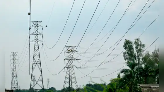 Colombia volverá a venderle electricidad a Ecuador, según Daniel Noboa: "Los países hermanos se respaldan"