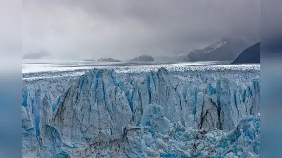 En 1977, un príncipe saudí llevó un iceberg milenario desde Alaska hasta EE. UU. para combatir la escasez de agua: terminó enfriando bebidas En 1977, un príncipe saudí llevó un iceberg milenario desde Alaska hasta EE. UU. para combatir la escasez de agua: terminó enfriando bebidas