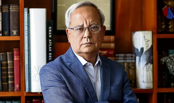 César Hildebrandt: “El horizonte en el Perú debería ser el cambio de la Constitución”