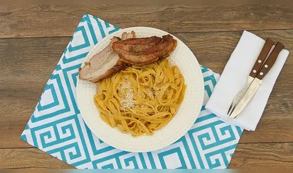 Grillcorp: chancho al cilindro con tallarines a la huancaína