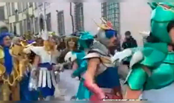 Fans de Saint Seiya en Brasil hacen curioso desfile disfrazados de sus personajes favoritos [VIDEO]