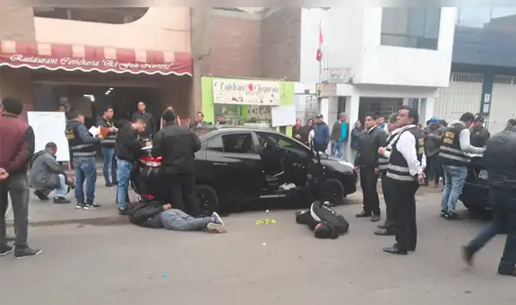 Los Olivos: policías detienen sujetos que iban a asaltar a un cambista | Video | PPLR