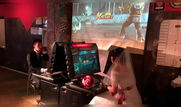 Recién casados resuelven su primera pelea con una partida de Tekken [FOTOS] 