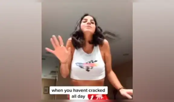 Joven es capaz de hacer ‘crujir’ todo su cuerpo y se roba la atención en las redes [VIDEO]