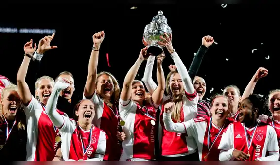 Ajax: Edwin van der Sar firma convenio que beneficia al equipo femenino