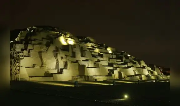 Recorrido nocturno en huaca Mateo Salado