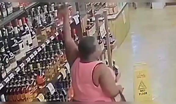 En YouTube, mujer robó 18 botellas de licor y las guardó en un lugar impensado [VIDEO]