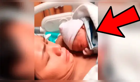Bebé recién nacido desata miles de carcajadas al hacer curioso gesto a su papá cuando este le cantaba [VIDEO]