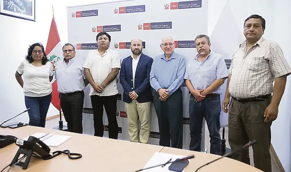 Ante reclamos de docentes, Minedu señala que bono de S/950 se pagará a fin de mes