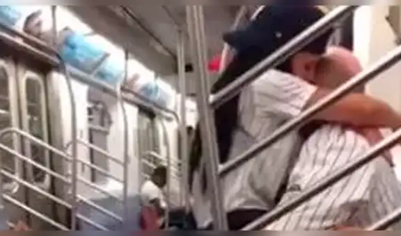 En YouTube, pareja fue captada teniendo sexo en metro de Nueva York 