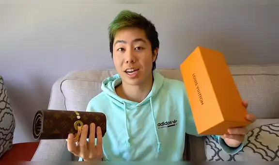 Joven adquiere la caja de colores más cara del mundo y su curioso aspecto genera asombro [VIDEO]