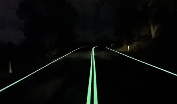 Australia: 3 niños sobreviven más de 2 días junto a sus padres muertos dentro de auto volcado