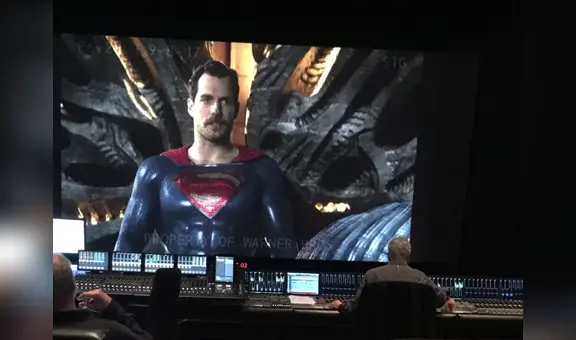 Liga de la Justicia: difunden nueva imagen de Superman con bigote