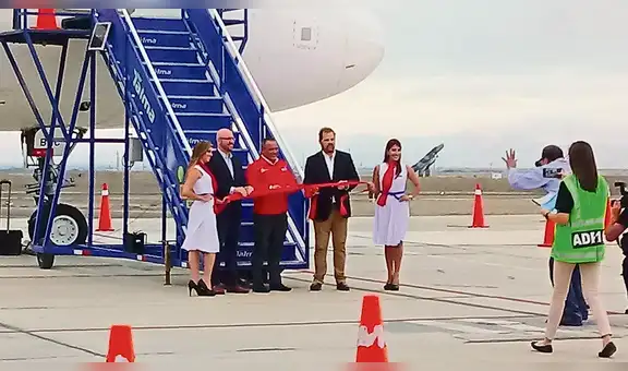 Inauguran primer vuelo nocturno en aeropuerto Víctor Montes de Talara