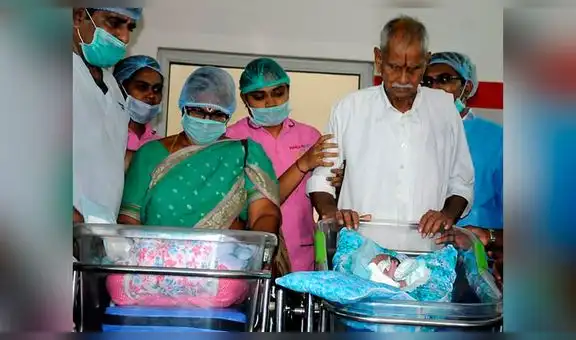 A los 74 años, una mujer da a luz a gemelas y se convierte en madre primeriza [VIDEO]