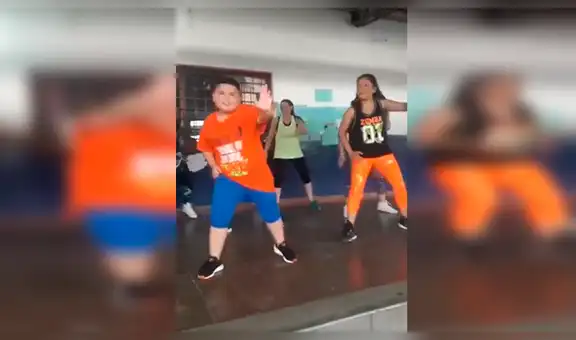 Niño se vuelve en profesor de ‘zumba’ y asombra con pasos al ritmo de Daddy Yankee [VIDEO] 