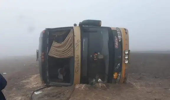 Panamericana Sur: 51 pasajeros salvan de morir tras volcarse bus en el que viajaban 