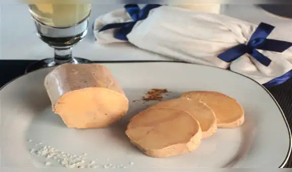 Patos son torturados: queman sus picos y los sumergen en agua electrificada [VIDEO]