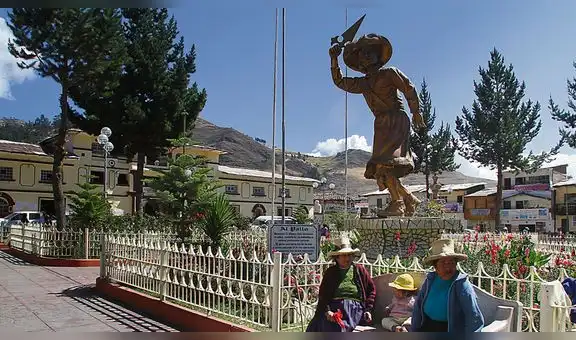 Alcalde deberá restituir ornamentos de plaza de armas de Santiago de Chuco 