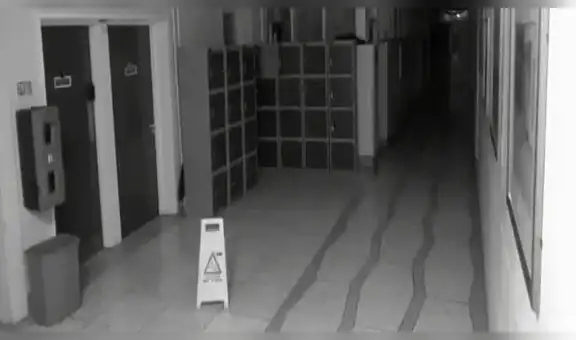 YouTube: Cámaras de seguridad captan "fantasma" en colegio de México [VIDEO]