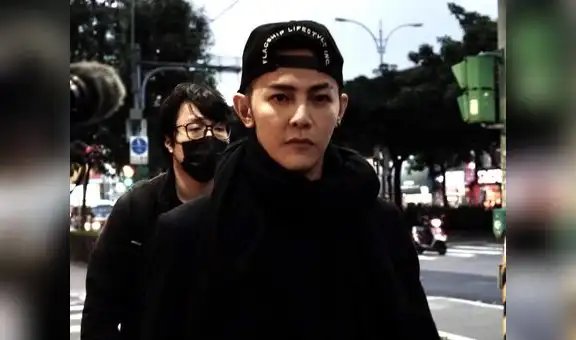 El padre del actor Godfrey Gao cae al piso en el funeral de su hijo [VIDEO]