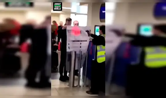 YouTube: Trolea épicamente a su amigo que le pidió imprimir su tarjeta de embarque [VIDEO]