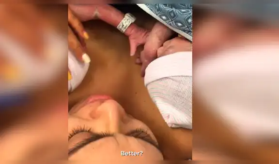 Carga por primera vez a sus gemelos recién nacidos y ellos la sorprenden con tierno acto [VIDEO] 
