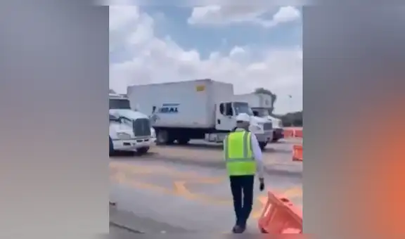 Motociclista intenta pasar peaje sin pagar y termina atrapado en cemento fresco [VIDEO]