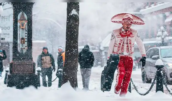Canadá: mariachi caminando en la nieve da la vuelta al mundo [FOTO]