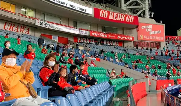 Prohibido gritar: el modelo japonés para reabrir estadios de fútbol 