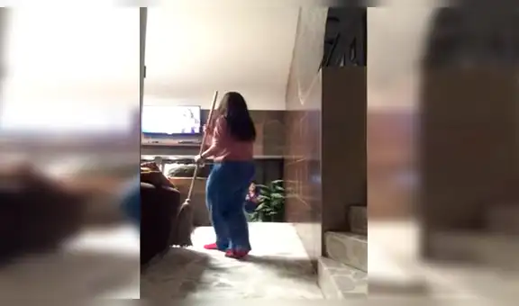 Facebook viral: chica se pone a bailar en vez de barrer y su madre le da fuerte regaño [VIDEO]