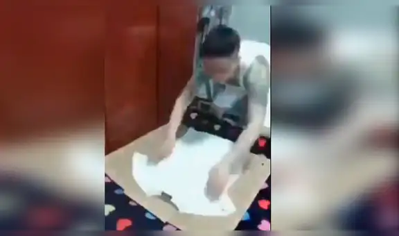 Joven usa ingenioso truco para doblar su ropa de forma perfecta [VIDEO]