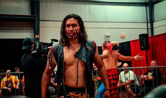 ¡Histórico! Luchador peruano hizo su debut en la WWE [FOTOS]