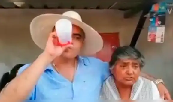 Facebook viral: Señora pierde dentadura postiza mientras apoya a político