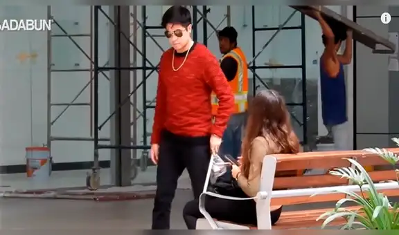 YouTube: joven finge ser ciego y se sorprende con reacción de chica [VIDEO]