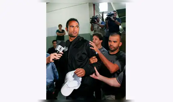 Club brasileño quiere fichar a excapitán del Flamengo preso por asesinar a su pareja