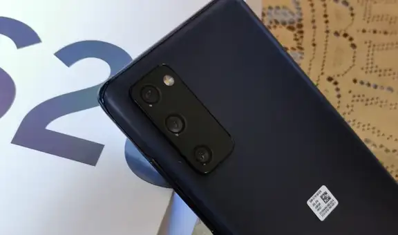 Samsung Galaxy S20 FE: unboxing del equipo que tiene 4500 mAh de batería y triple cámara trasera