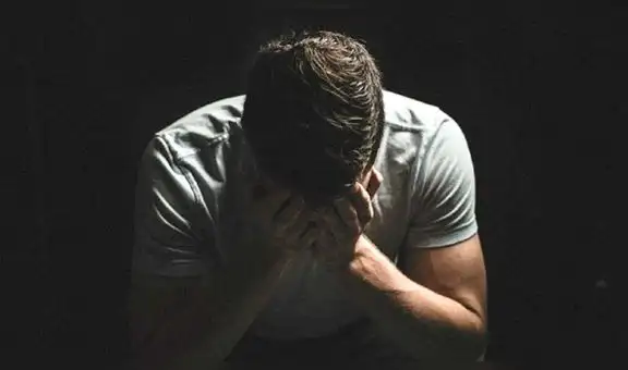 Padre soltero se suicida: le quedaban menos de £ 5 y esperaba un crédito que nunca recibió