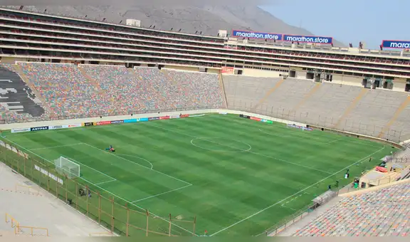 Hinchas de Universitario reclaman a grupo religioso por "borrar" su escudo de la tribuna [FOTO]