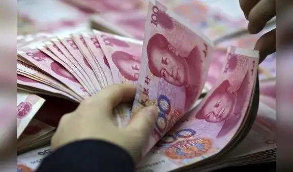 China: El yuan cae a mínimos frente al dólar desde hace 11 años