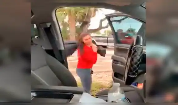 Joven intenta sacar la basura y termina protagonizando ‘gracioso’ viral [VIDEO]