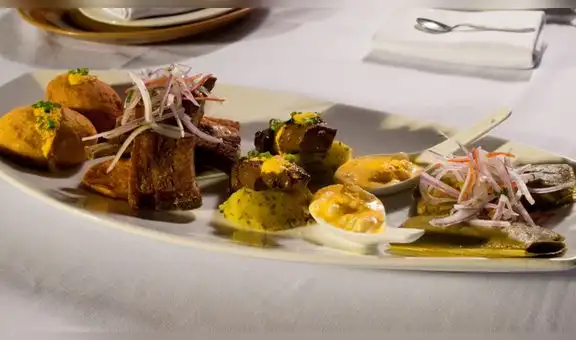 Perú considerado el mejor destino culinario del mundo por el World Travel Awards