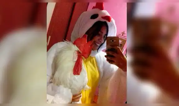 Facebook viral: joven se gradúa junto a su gallo a quien rescató cuando era un pollito pintado [FOTOS]