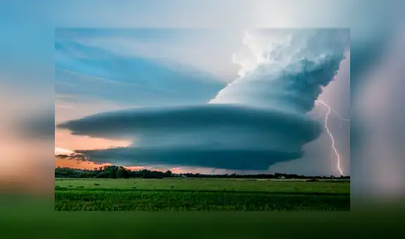 Tormenta en formación es capturada sobre el cielo de Estados Unidos