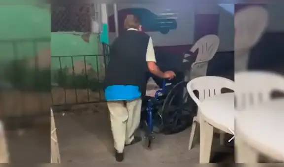 Usuarios de Facebook se conmueven con pareja de ancianos que venden tacos hasta muy tarde [FOTOS]