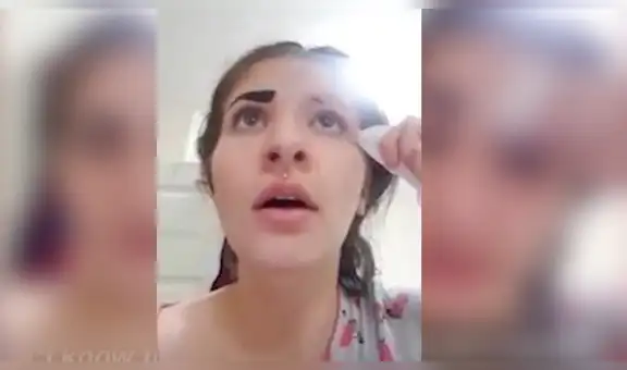 Se pone ‘mascarilla para cejas’ que compró por internet, y queda aterrada al intentar sacársela [FOTOS]