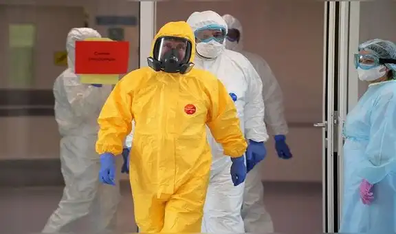 Vladimir Putin usa respirador especial y traje químico para no enfermarse de coronavirus [VIDEO]
