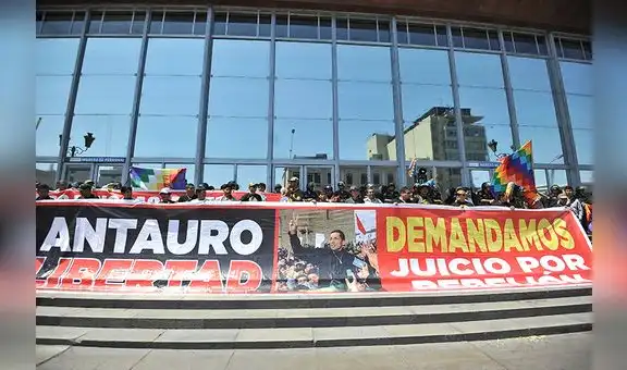 Piden en plantón libertad para Antauro Humala [VIDEO]