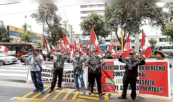 Trabajadores de Saga Falabella en Arequipa denuncian explotación [VIDEO]